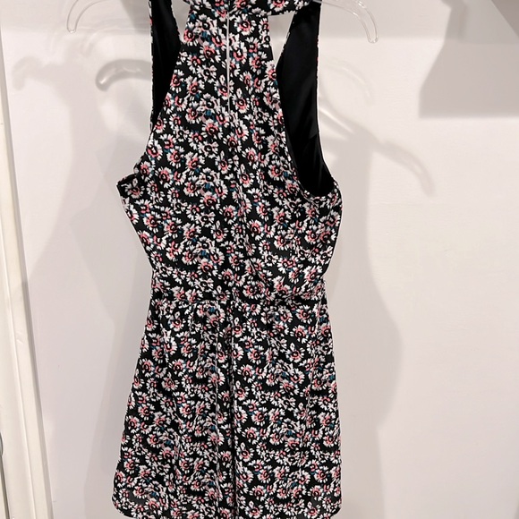 Express Floral Print Romper Shorts with pockets in Size 2 - Picture 5 of 9